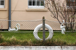 garden ornaments Purton bridge house
